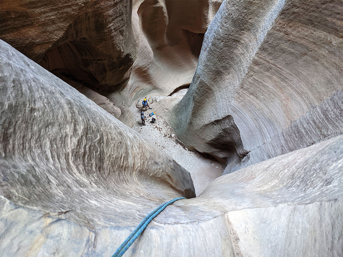 Looking over the 2nd stage of rappel 4 in Englestead